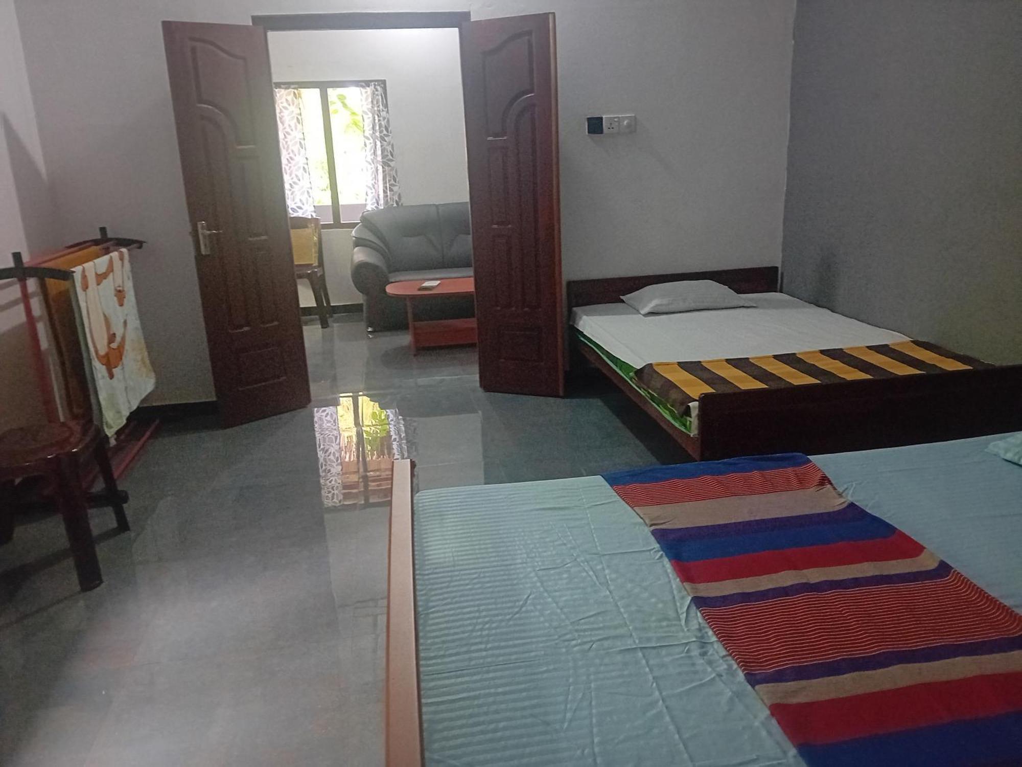 Enoch Guest House Маннар Екстер'єр фото